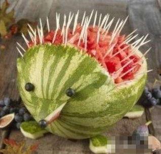 搞笑认真吃瓜图片,笑到肚子疼