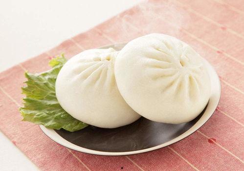 小雪吃汉堡大瓜头吃馒头