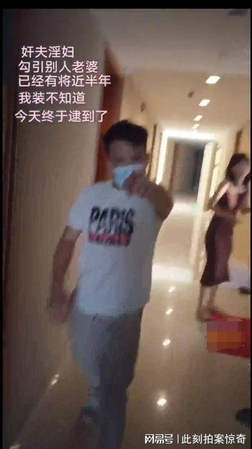 骑手日常吃瓜,瓜果飘香，甜蜜生活