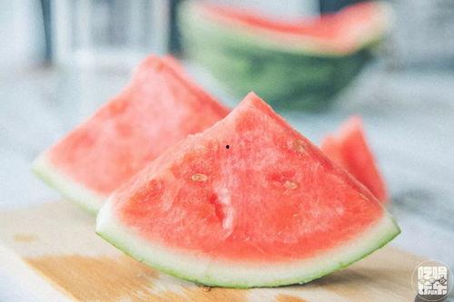 独心吃瓜,揭秘娱乐圈背后的秘密与真相